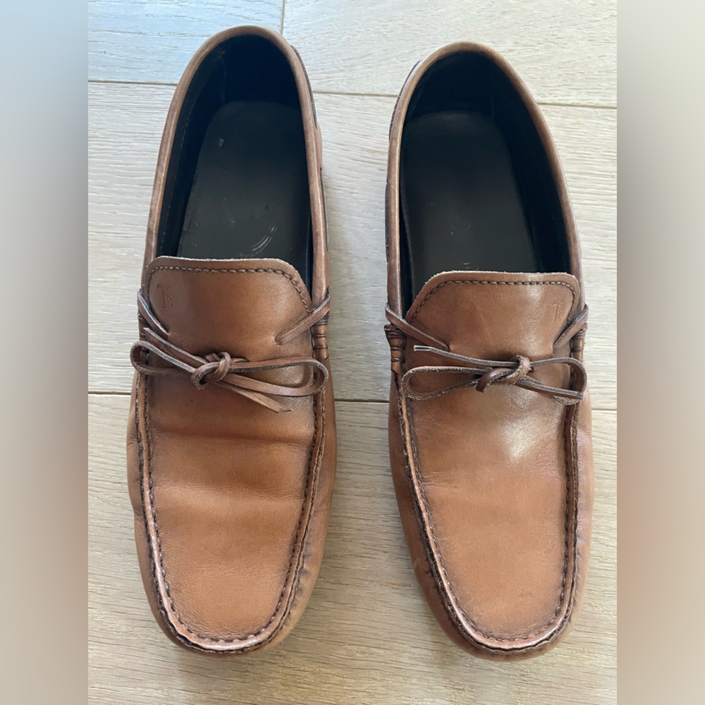 Tod’s men’s Gommino Leather Driving Shoes - size 7